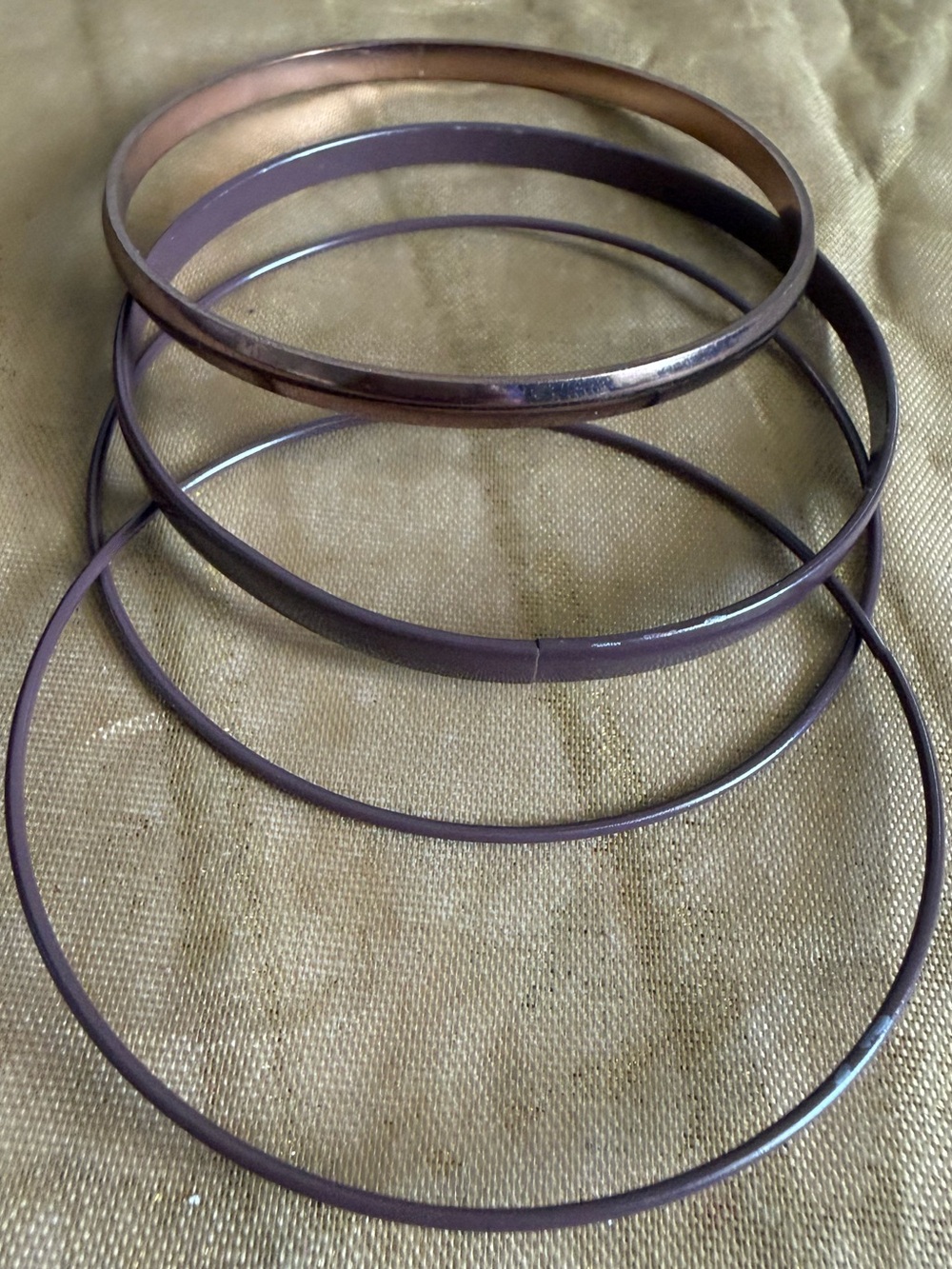 Set of Five Thin Metal Bangle Bracelets in Bronze/Taupe